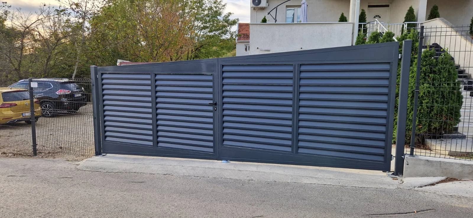 ALUMINIJUMSKA DVOKRILNA I KLIZNA KAPIJA
