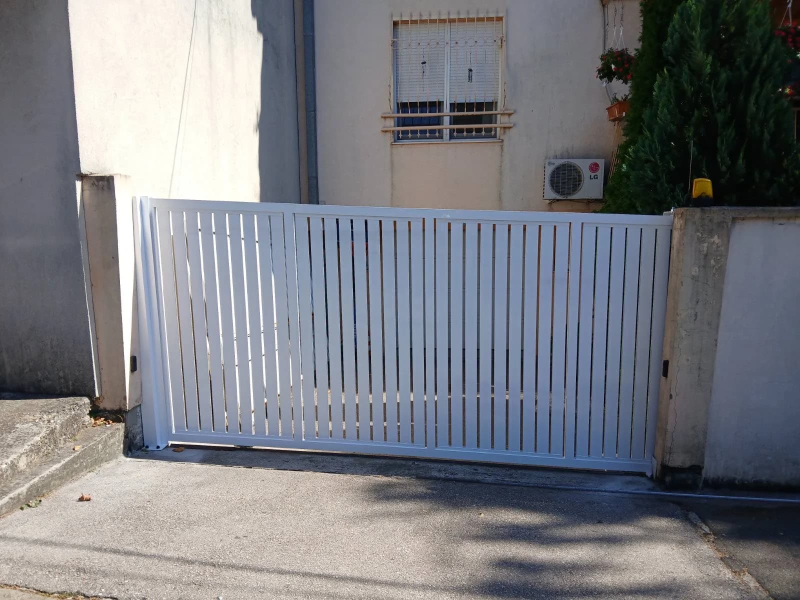 ALUMINIJUMSKA KLIZNA KAPIJA BELVEDERE
