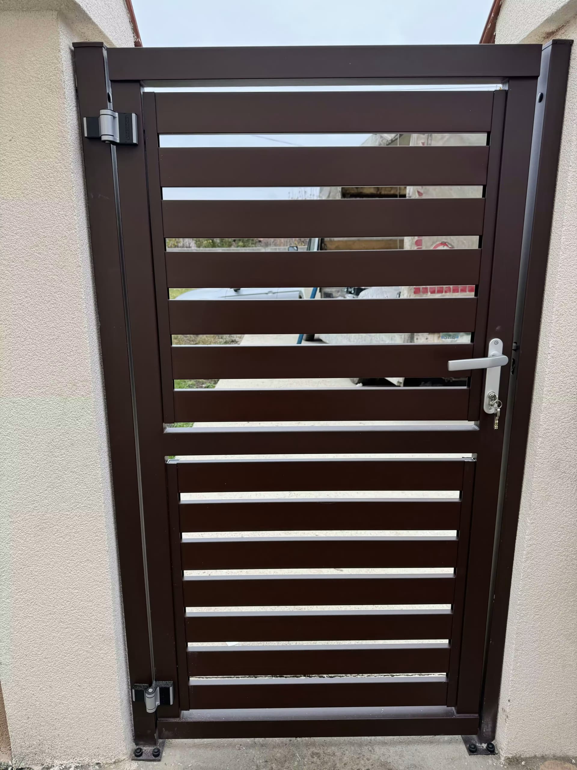 ALUMINIJUMSKA DVOKRILNA I PEŠAČKA KAPIJA