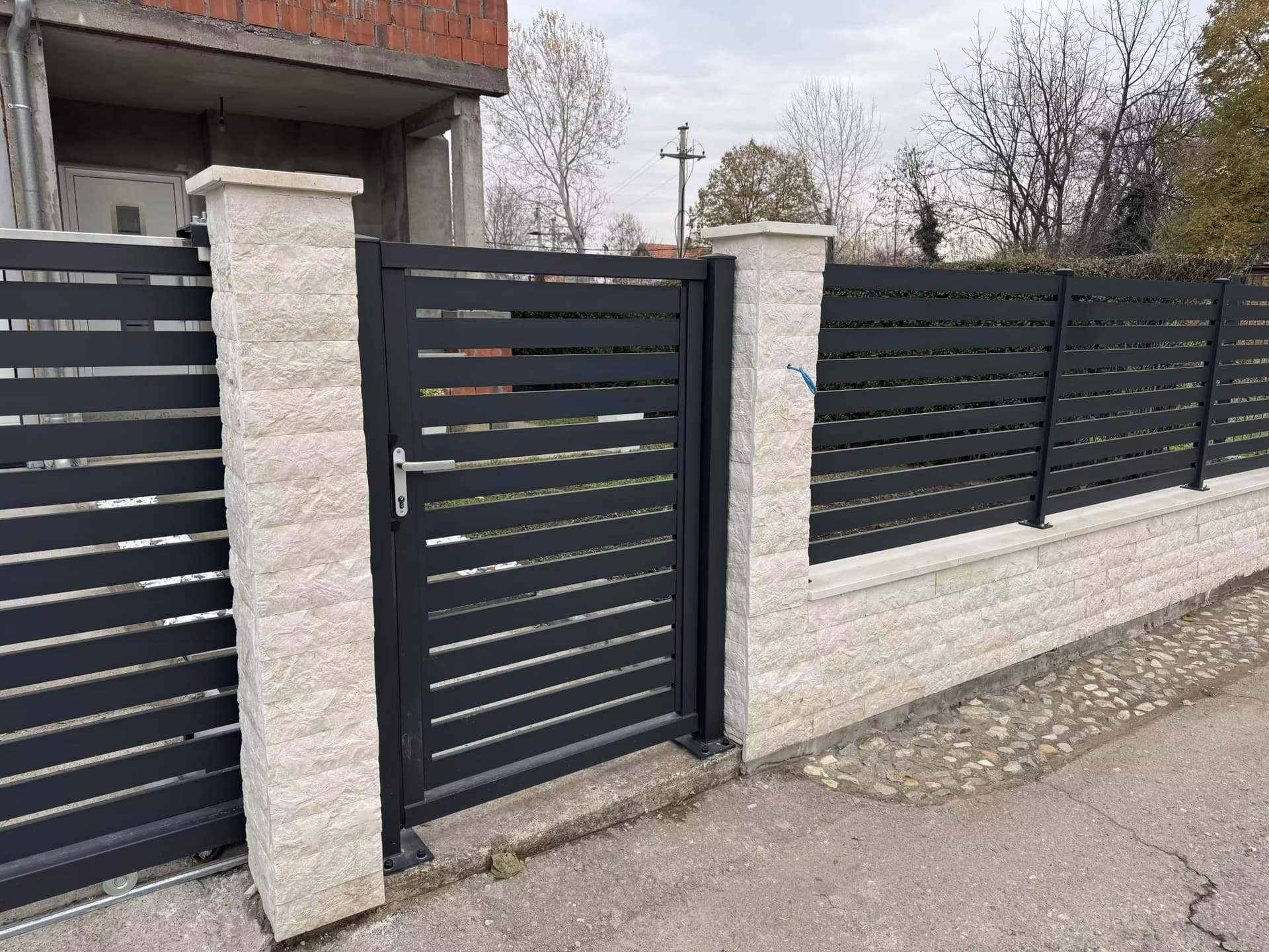 ALUMINIJUMSKA KLIZNA KAPIJA I OGRADA BELVEDERE