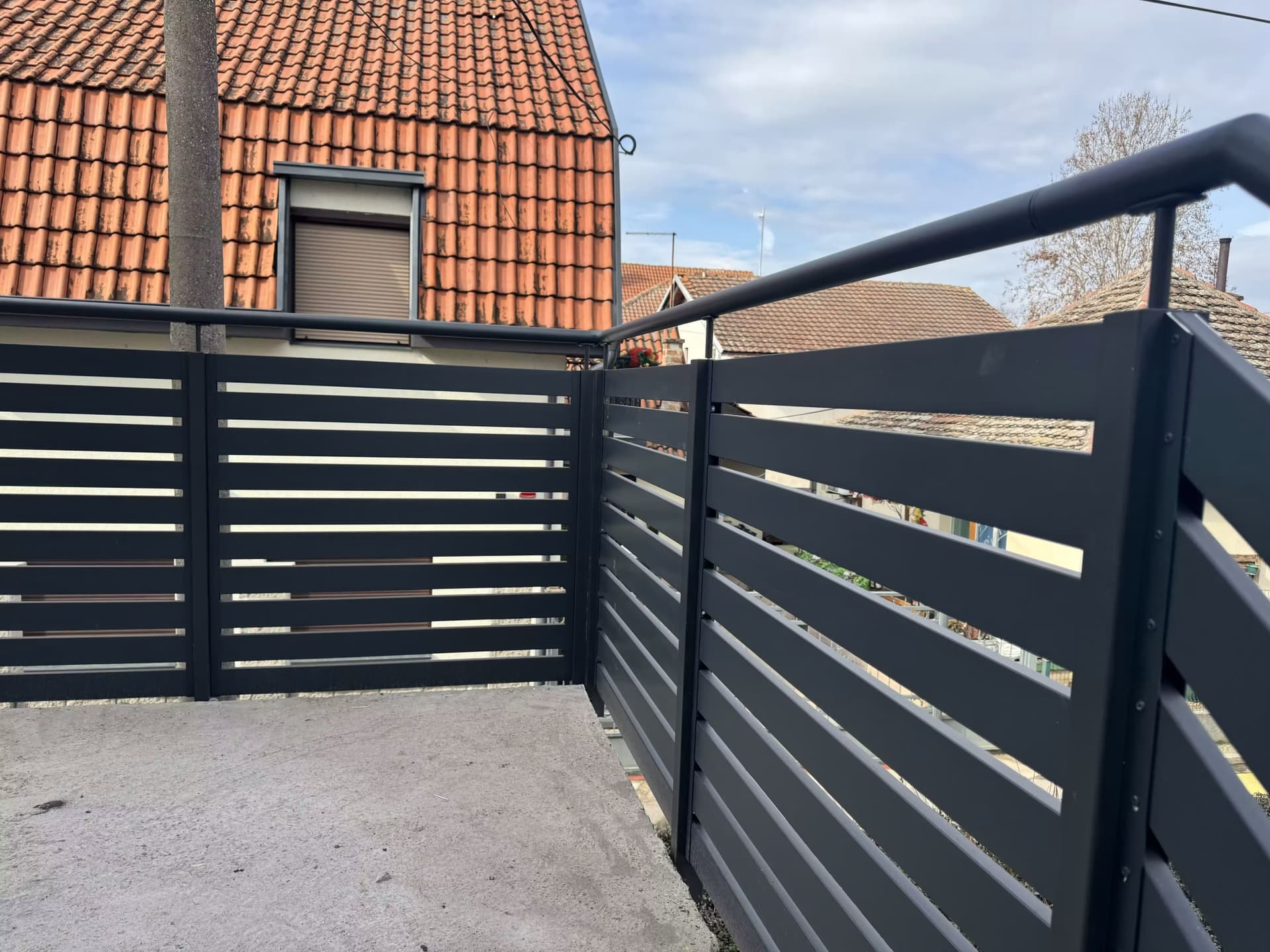 ALUMINIJUMSKA OGRADA ZA TERASU I STEPENICE