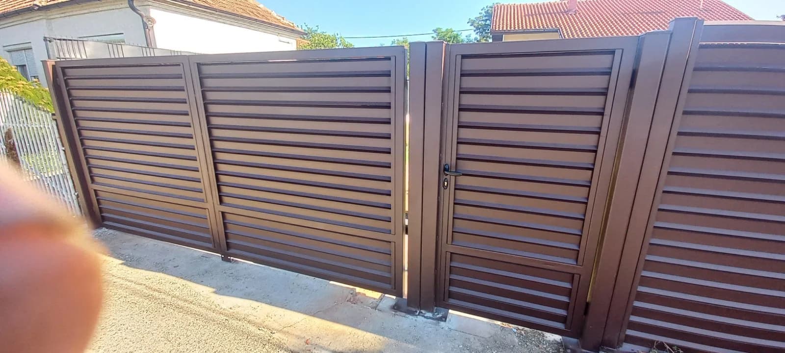 ALUMINIJUMSKA OGRADA TIVOLI SA KAPIJAMA