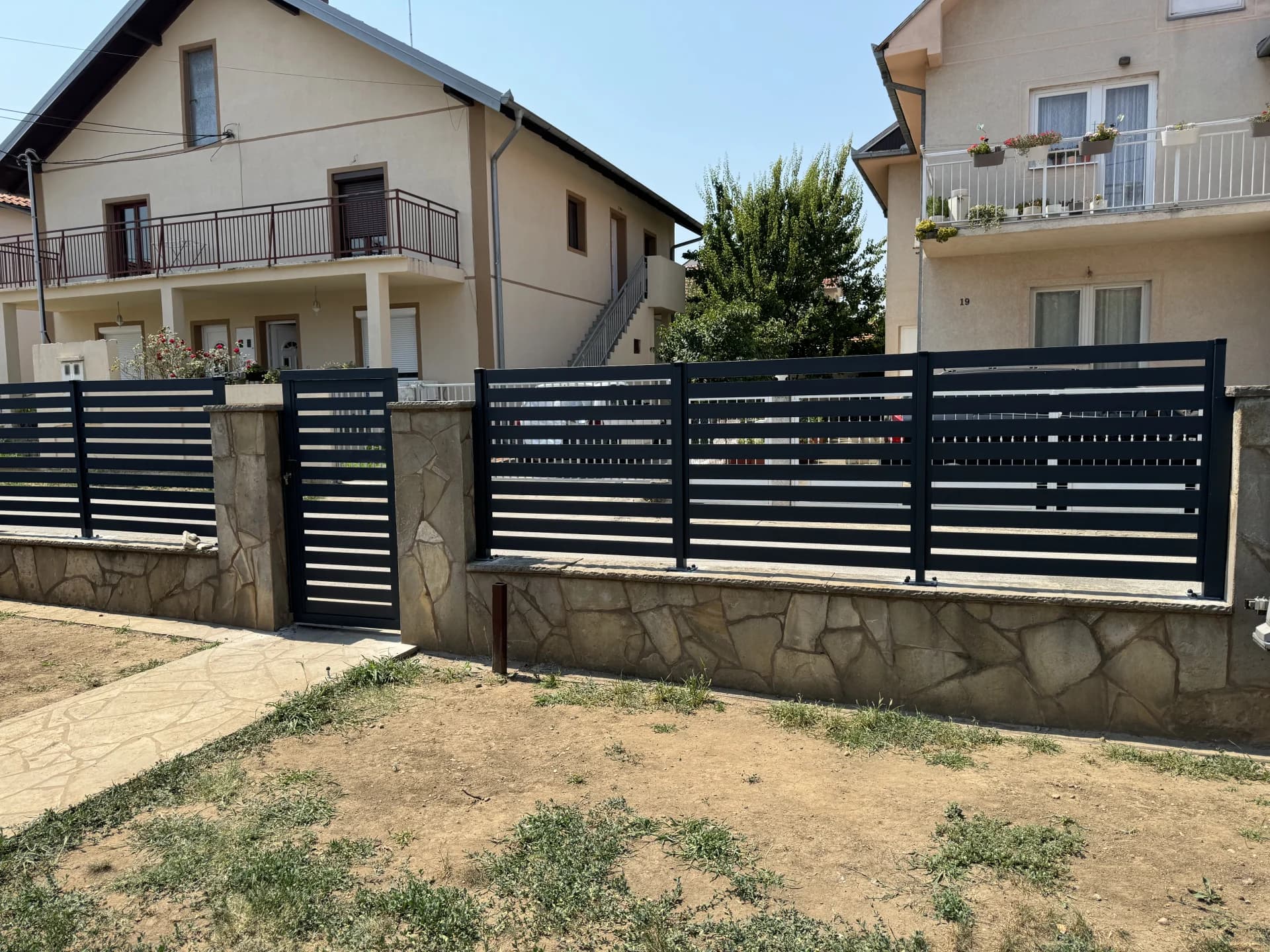 ALUMINIJUMSKA KAPIJA I OGRADA BELVEDERE