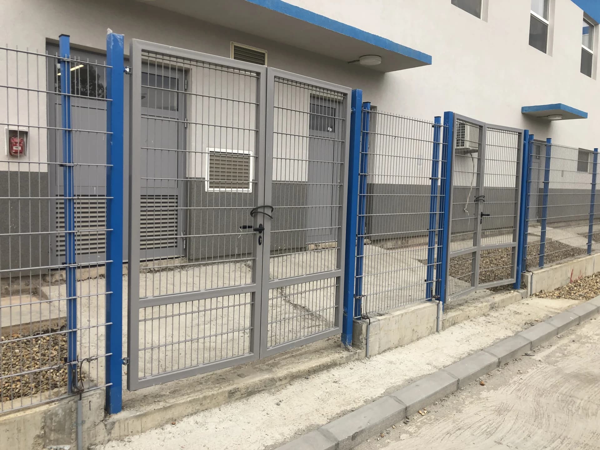 DOUBLEFENCE 2D PANELNA OGRADA SA KAPIJAMA
