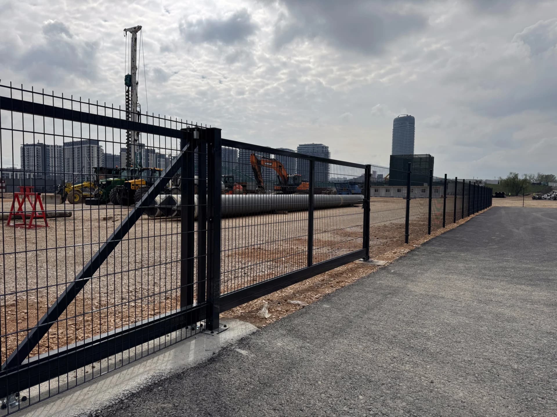 DOUBLEFENCE 2D PANELNA OGRADA I SAMONOSIVA KAPIJA