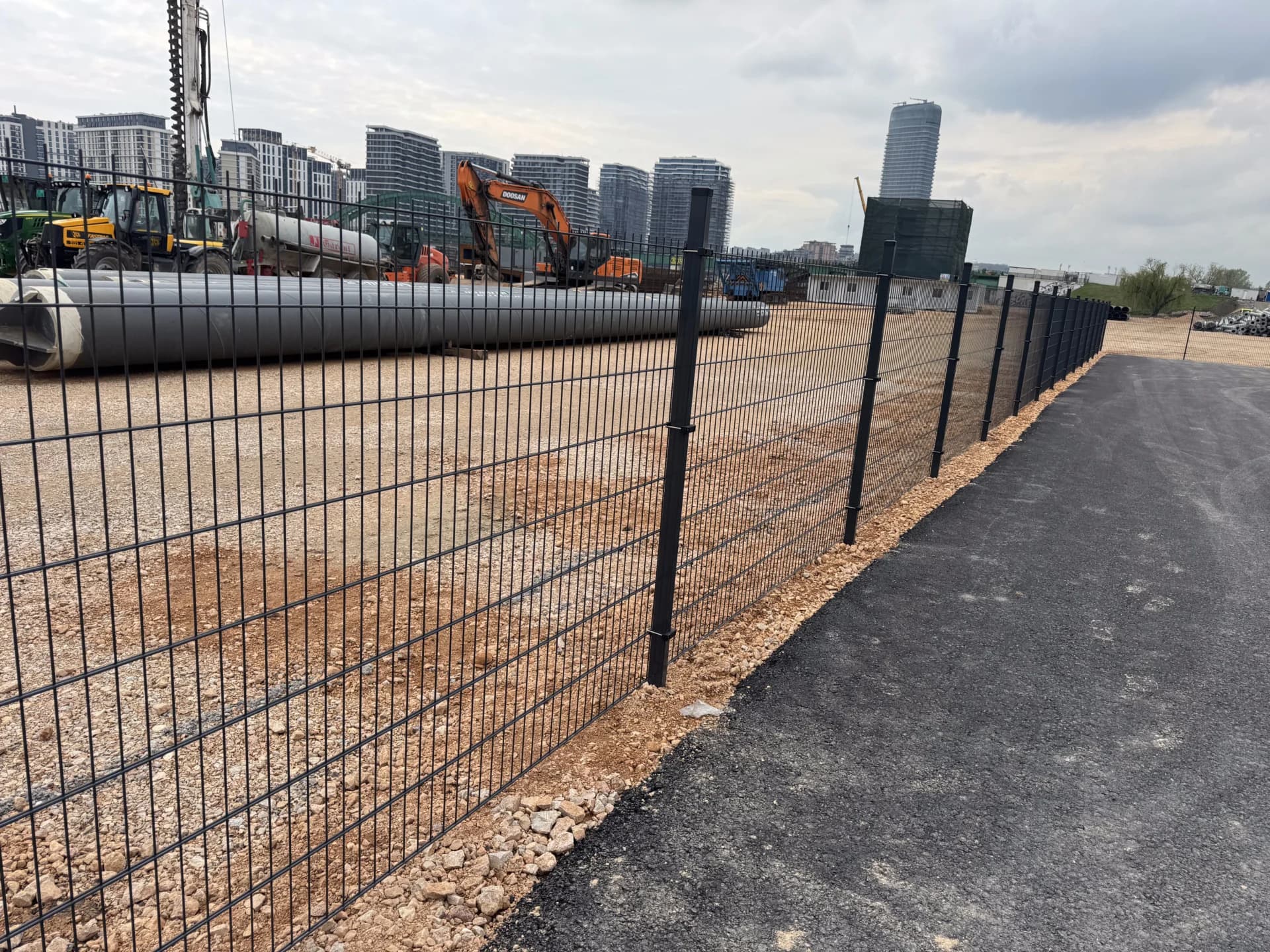 DOUBLEFENCE 2D PANELNA OGRADA I SAMONOSIVA KAPIJA