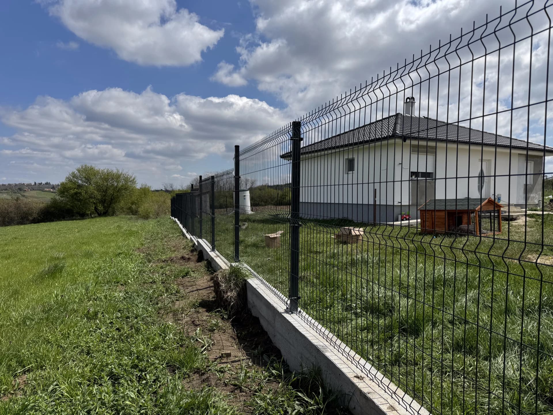 EUROFENCE 3D PANELNA OGRADA SA KAPIJAMA
