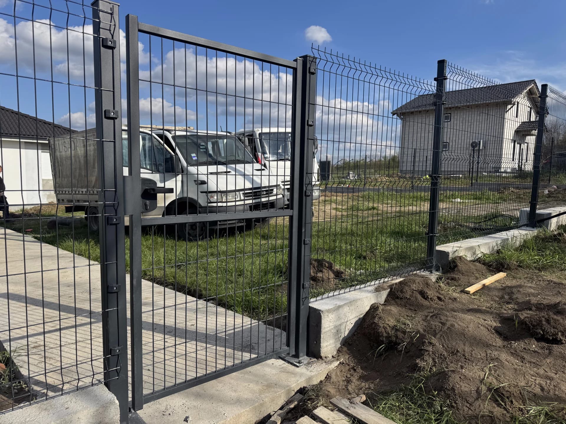 EUROFENCE 3D PANELNA OGRADA SA KAPIJAMA